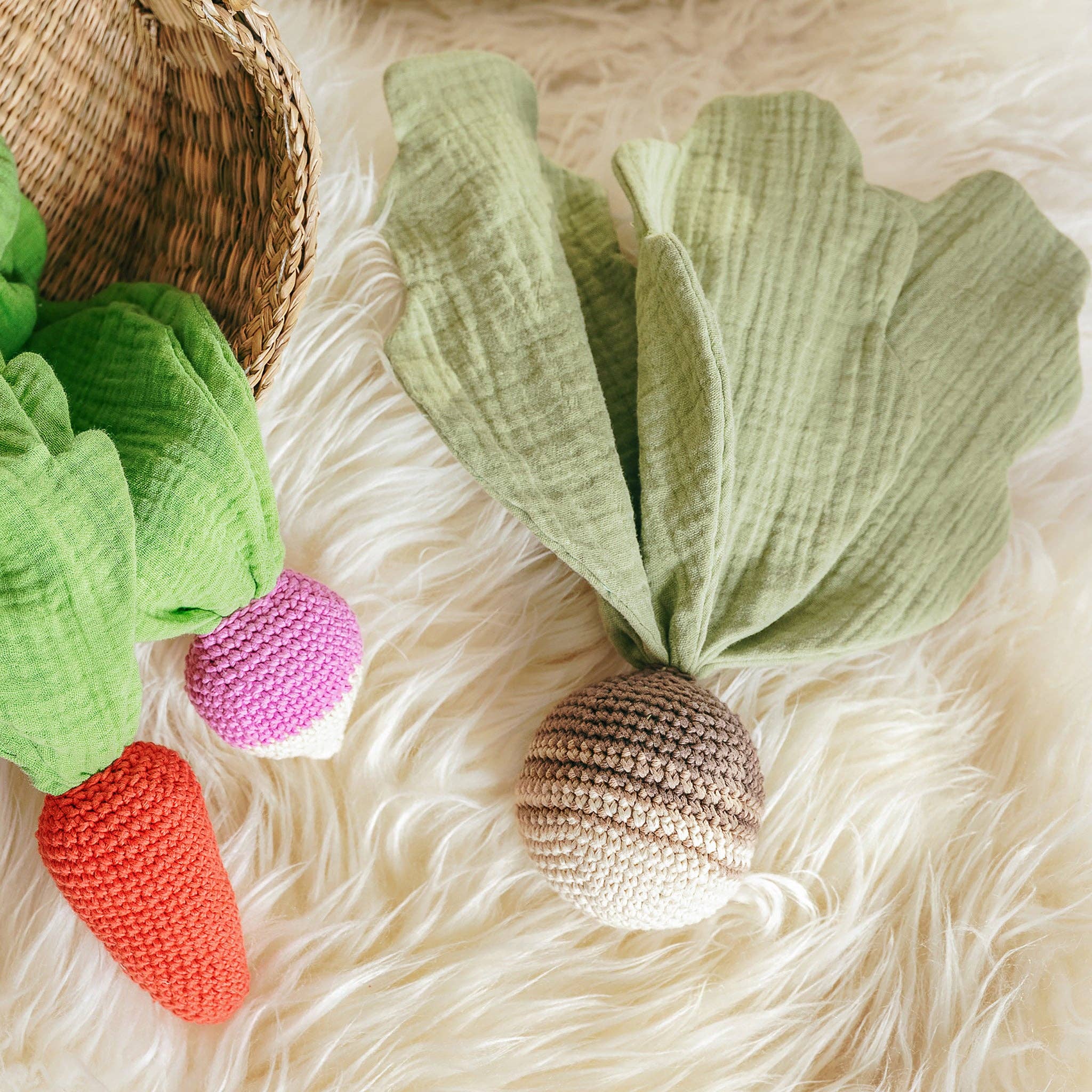 MYUM - THE VEGGY TOYS - Vente Peluche – enfant et bébé - Doudou Navet Rayé Beige - BtoB - 5pcs - only EU5