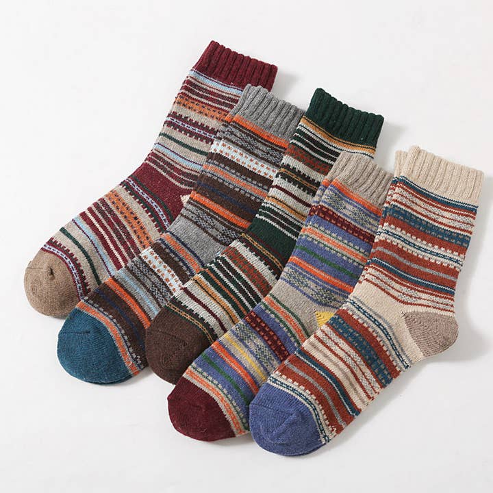 ACCITY - Wholesale Socks - Women's - WOMEN VERTICAL STRIPED SOCKS 5 PAIRS PER PACK_CWMS0696