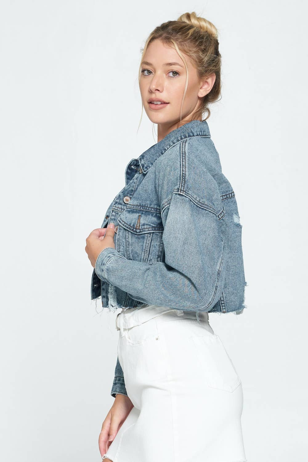 Lavaggio medio IB9223 - Lavaggio Medio - Giacca di Jeans Crop in vendita all'ingrosso su Faire1