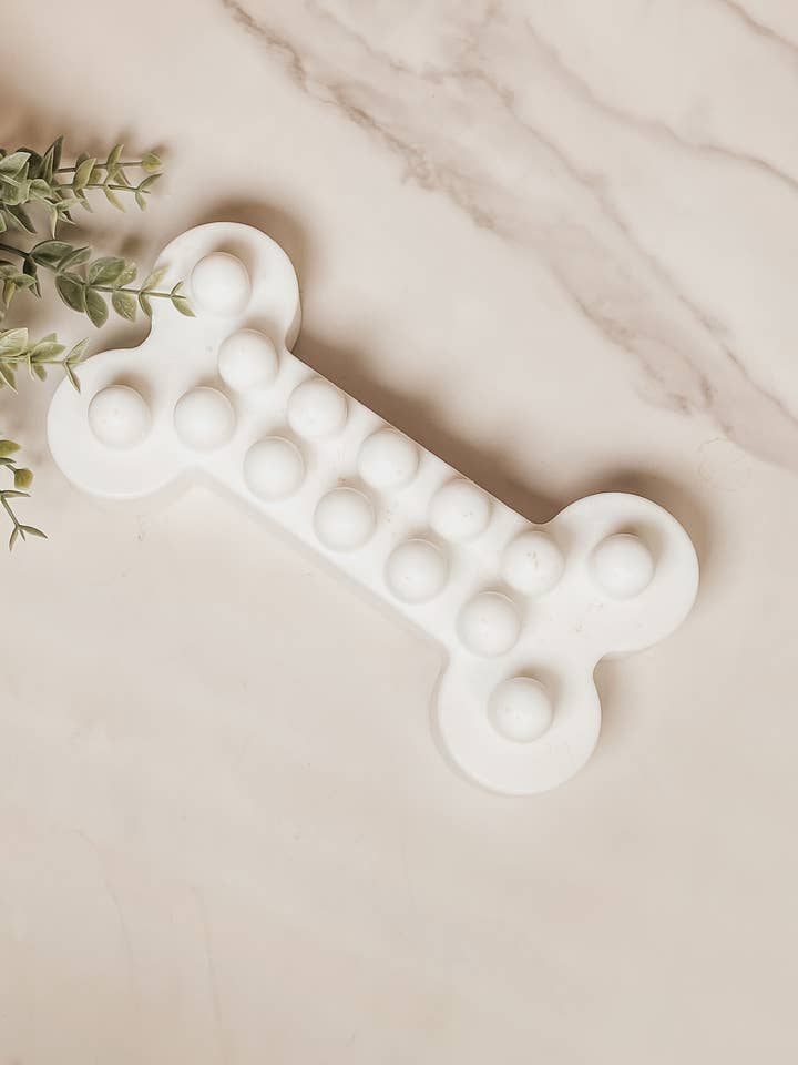 Ziegenmilch- & Sheabutter-Hundeseife mit Massager für den Großhandel von Bahati Pets