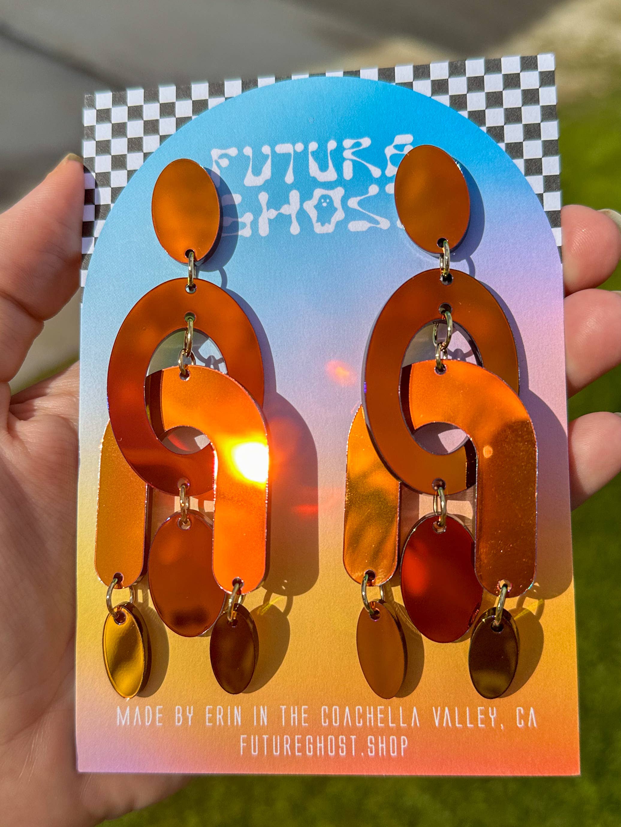 Future Ghost - Vendita all'ingrosso Orecchini pendenti - Orecchini chandelier tridimensionali Cleo5