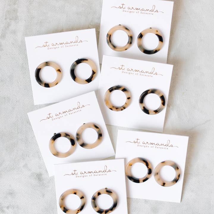St Armands Designs of Sarasota - Wholesale Stud/post earrings - Mini Blonde Tortoise Open Circle Minimalist Stud Earrings5