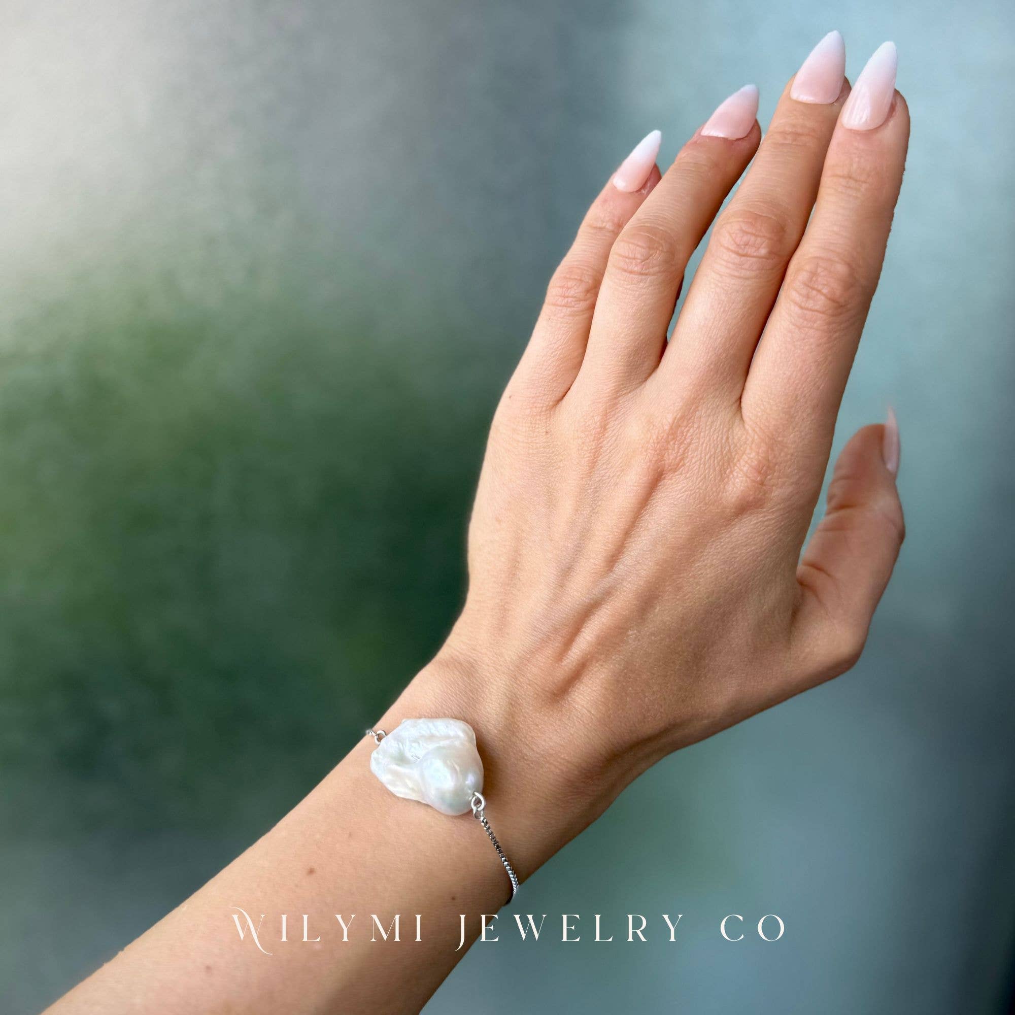 WILYMI Jewelry Co – Großhandel Perlenarmband – Armband mit weißer Barockperle | Versilbert8