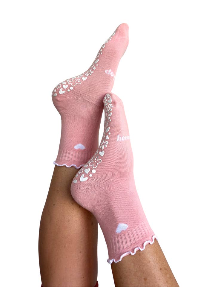 GSOXS - Wholesale Socks – Women's - 'Hot Mums Do Pilates' Frill Crew Grip Socks
