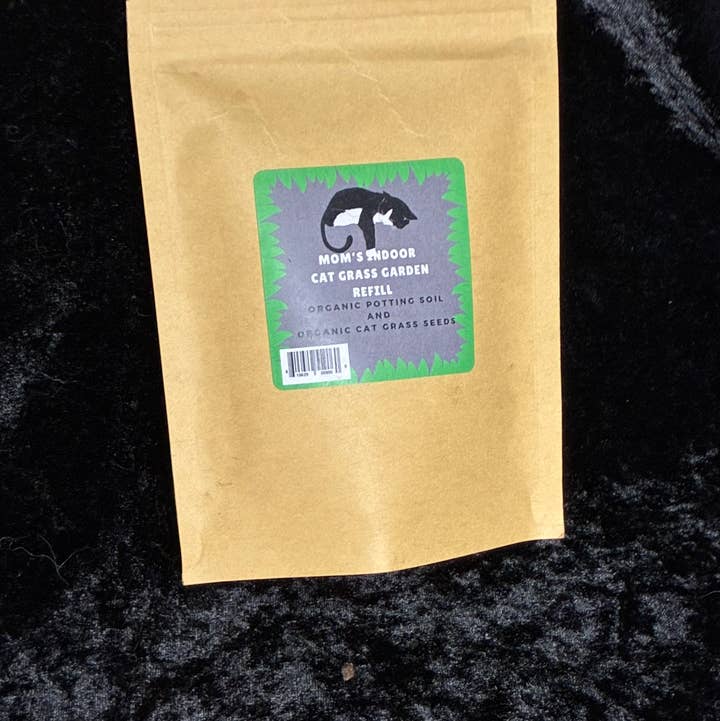 Cat Grass garden ball refill pack for wholesale by Mom’s Indoor Cat