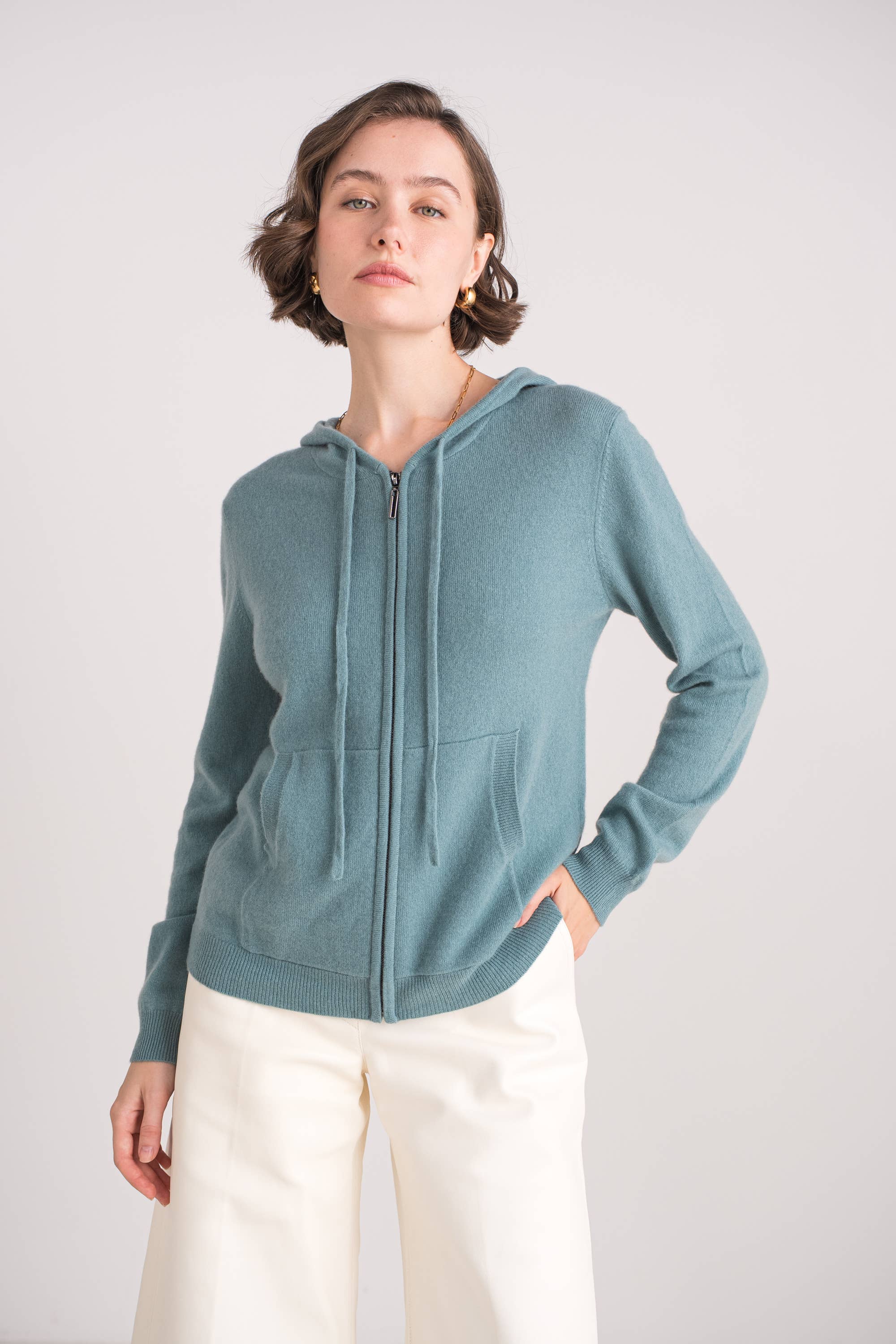 jw.atelier - Vente Sweat à capuche – femme - Gilet 100% cachemire zippé à capuche7