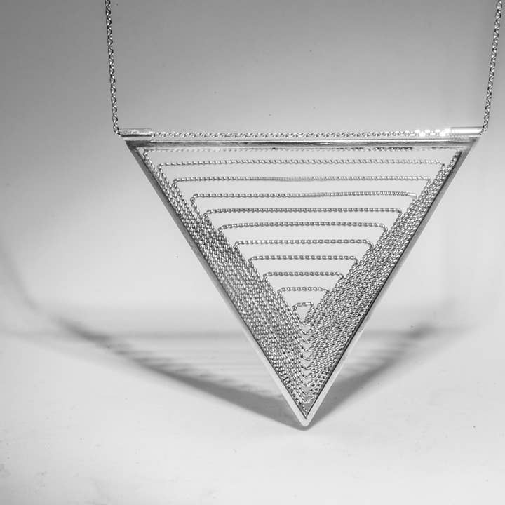 BlackMountain Grand pendentif en filigrane fait main pour la vente par SisKa Design