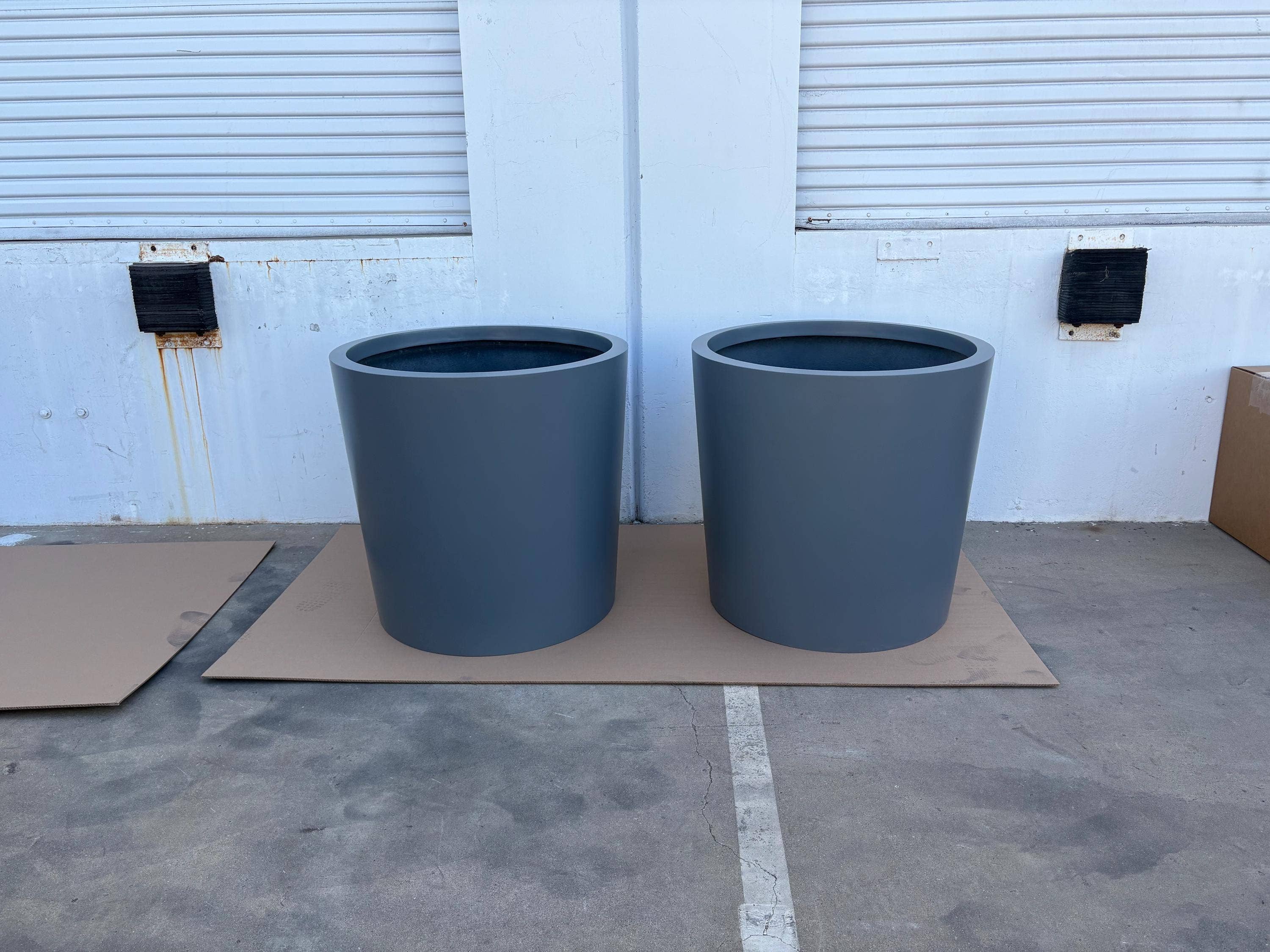 Tikal Composite Designs - Wholesale Plant Pot - Extra Large Round Fiberglass Tree Planter – 36" Diameter7