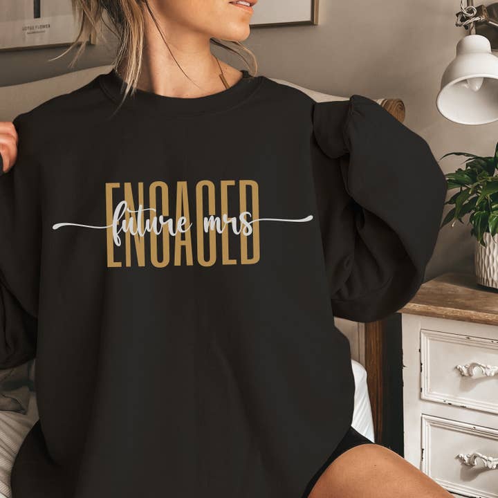 Mr Mrs Shirts Future Mrs Shirts Engaging Sweatshirt voor wholesale door Roll.Flow.Infinite.