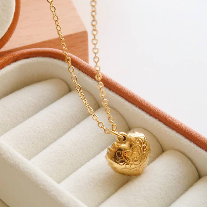 Josie Gold Non-Tarnish Vintage Heart Pendant Necklace for wholesale on Faire