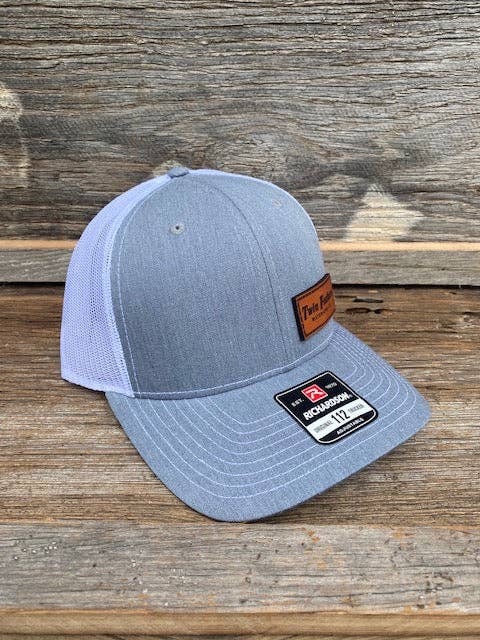 Patch Couro Cinza Urze por atacado de Twin Feathers Outdoor Co