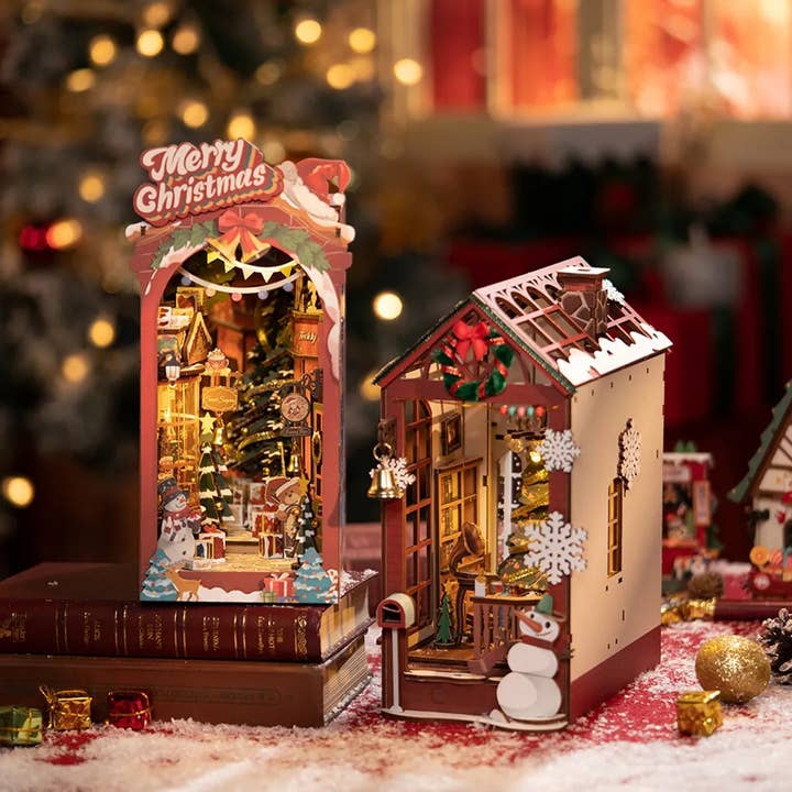 Hands Craft - Wholesale Puzzle - Kids - DIY Book Nook Kit: Christmas Indoor Scene7