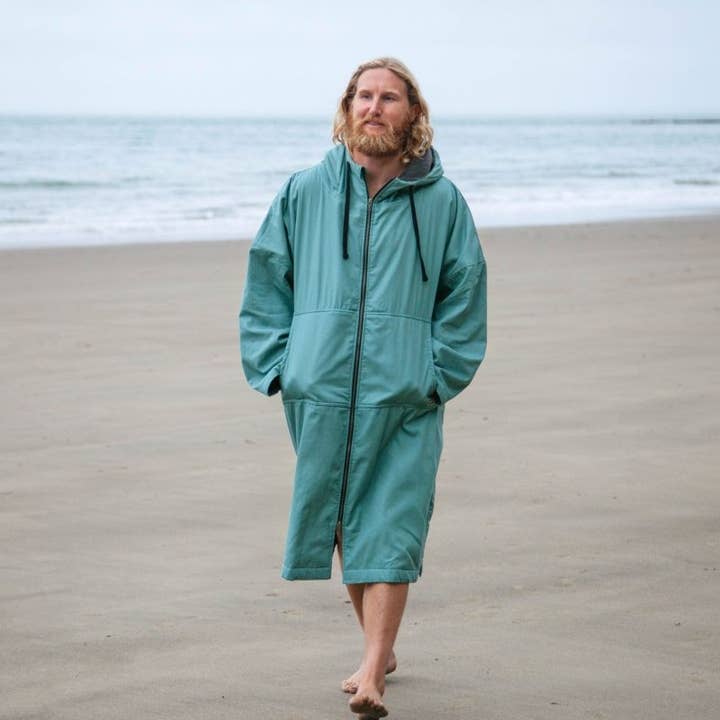 Rapanui Clothing – wholesale Robe – Men's – Men's Shorebreak Changing Robe1