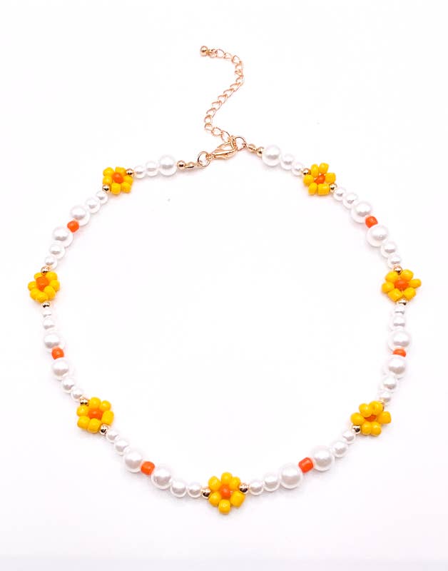 MULTI Daisy Love Pearl Necklace for wholesale on Faire6