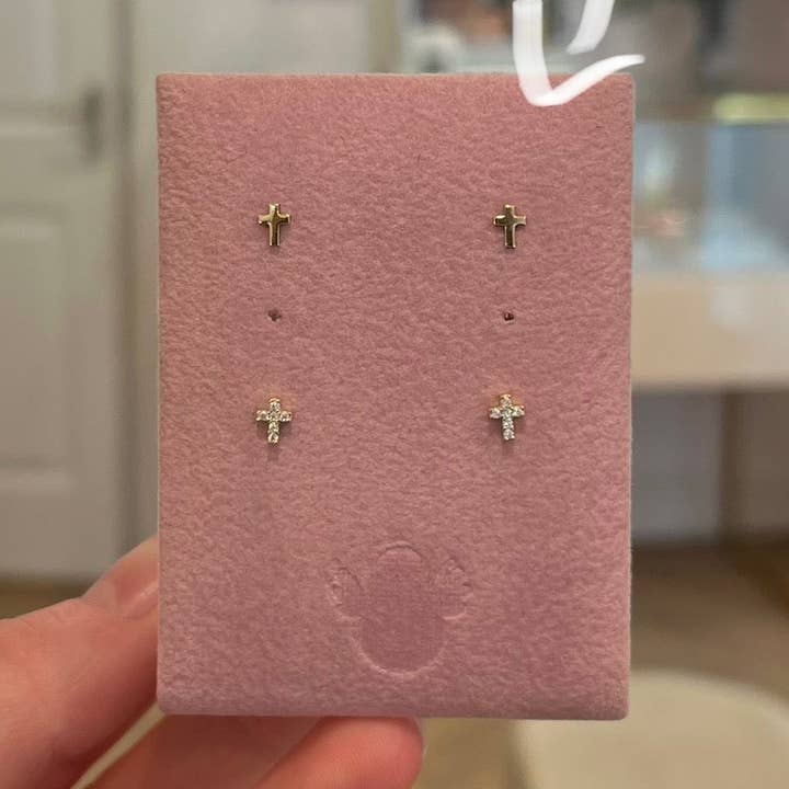 Boucles d'oreilles croix en or 9 carats pour la vente par Liwu Jewellery