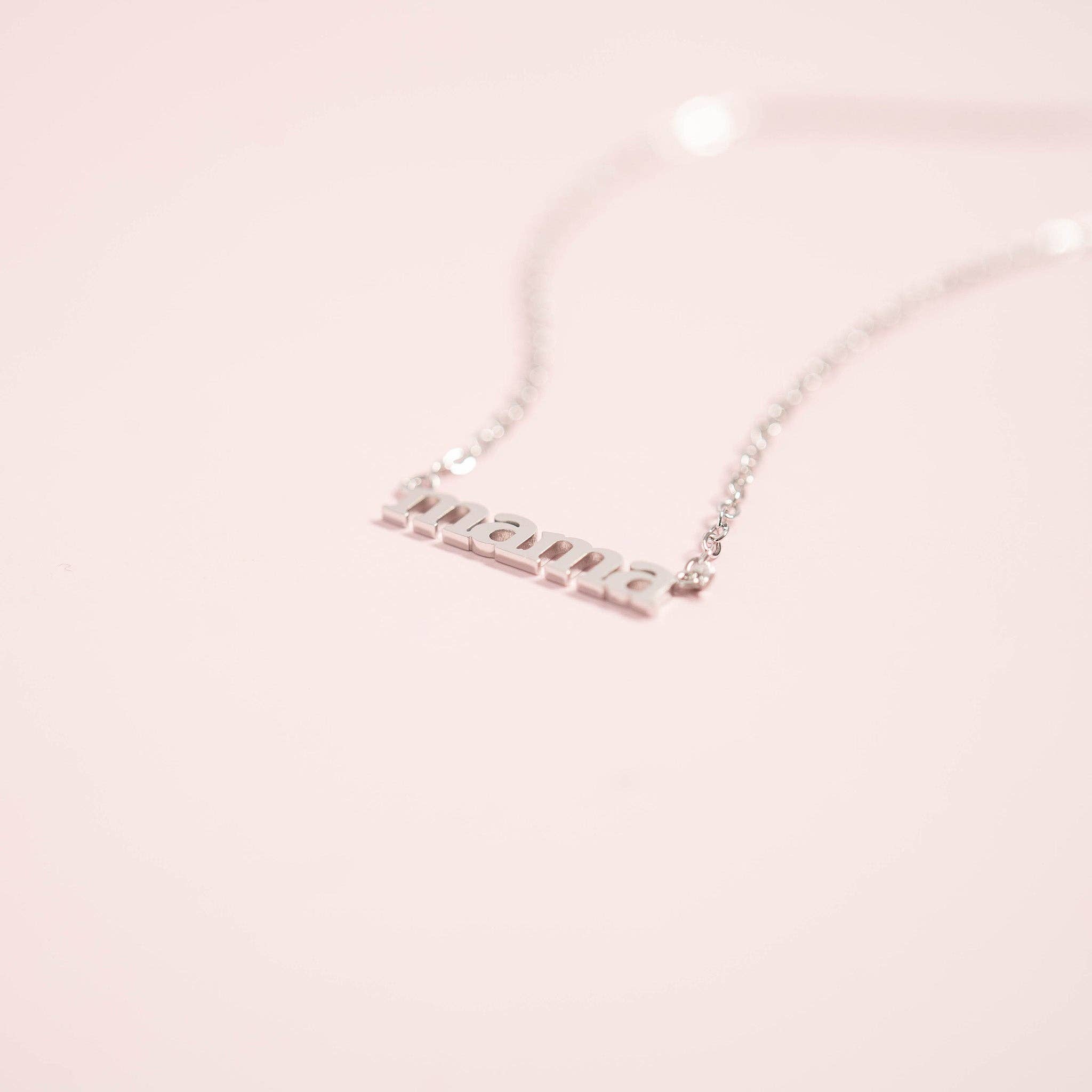 WJW – Großhandel Kette mit Anhänger/Charm – 18K Gold PVD Edelstahl Mama Charm Halskette10