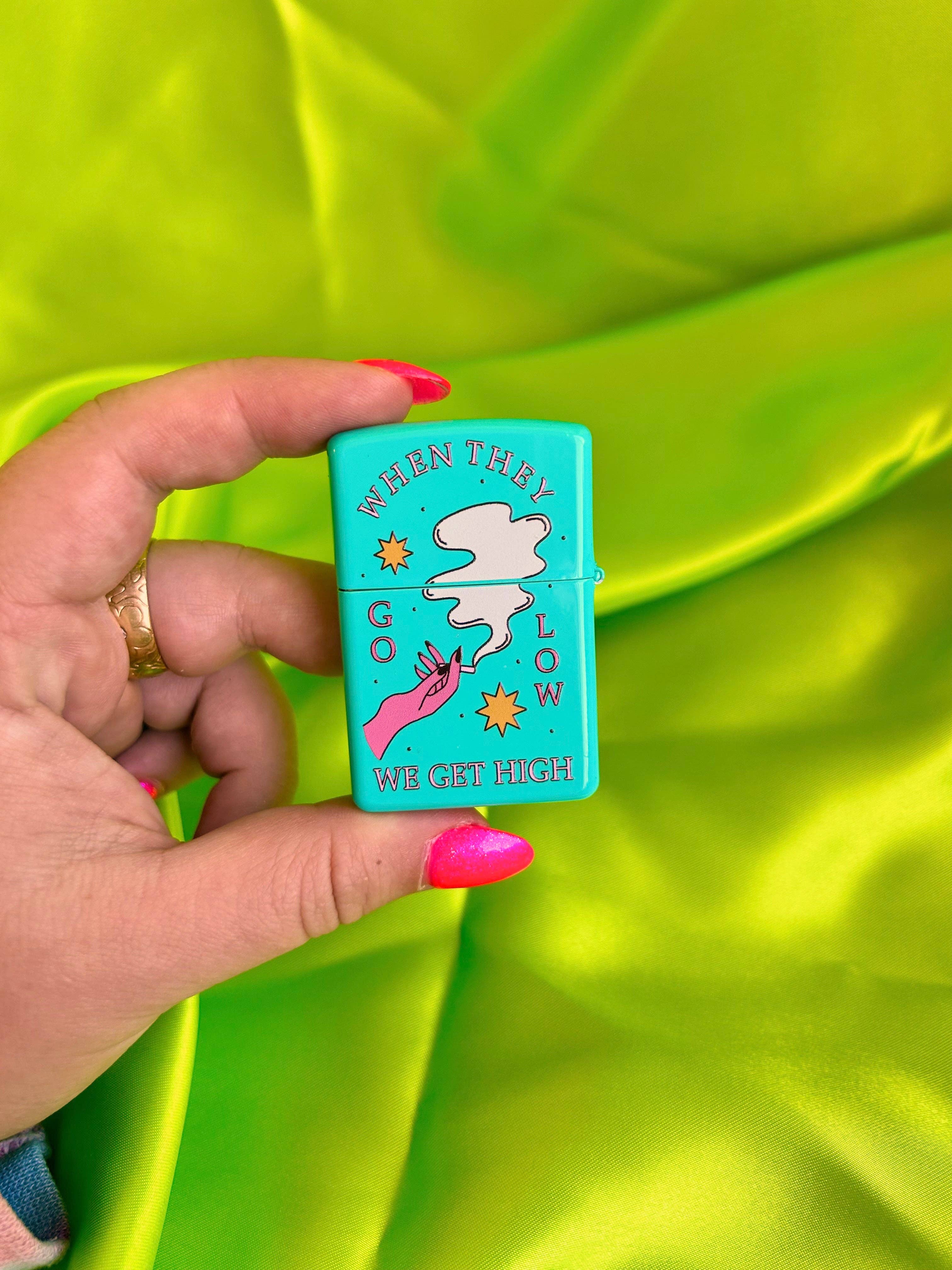 The Peach Fuzz - Wholesale Lighter - When They Go Low Refillable Lighter3