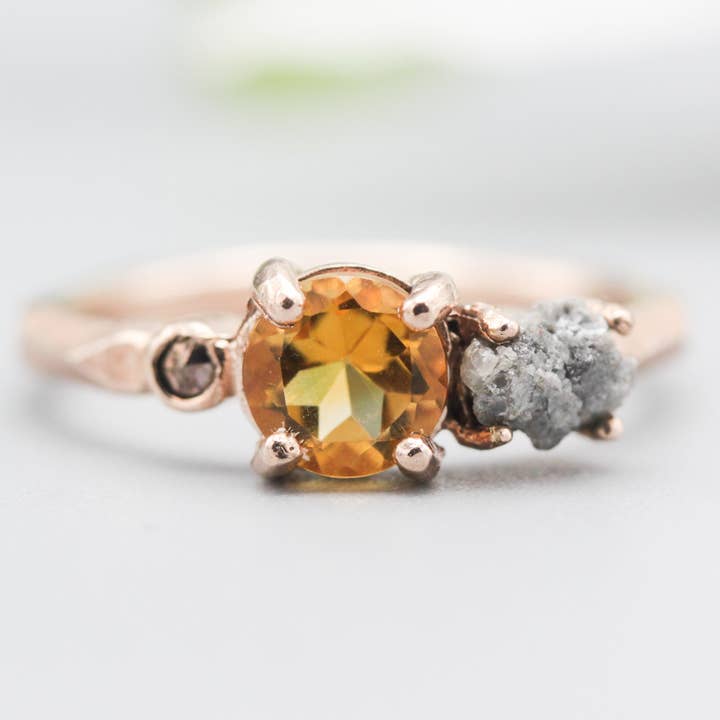 Bague de mariage en or rose 14 carats avec citrine, diamant, pyrite pour la vente par Metal Studio Jewelry