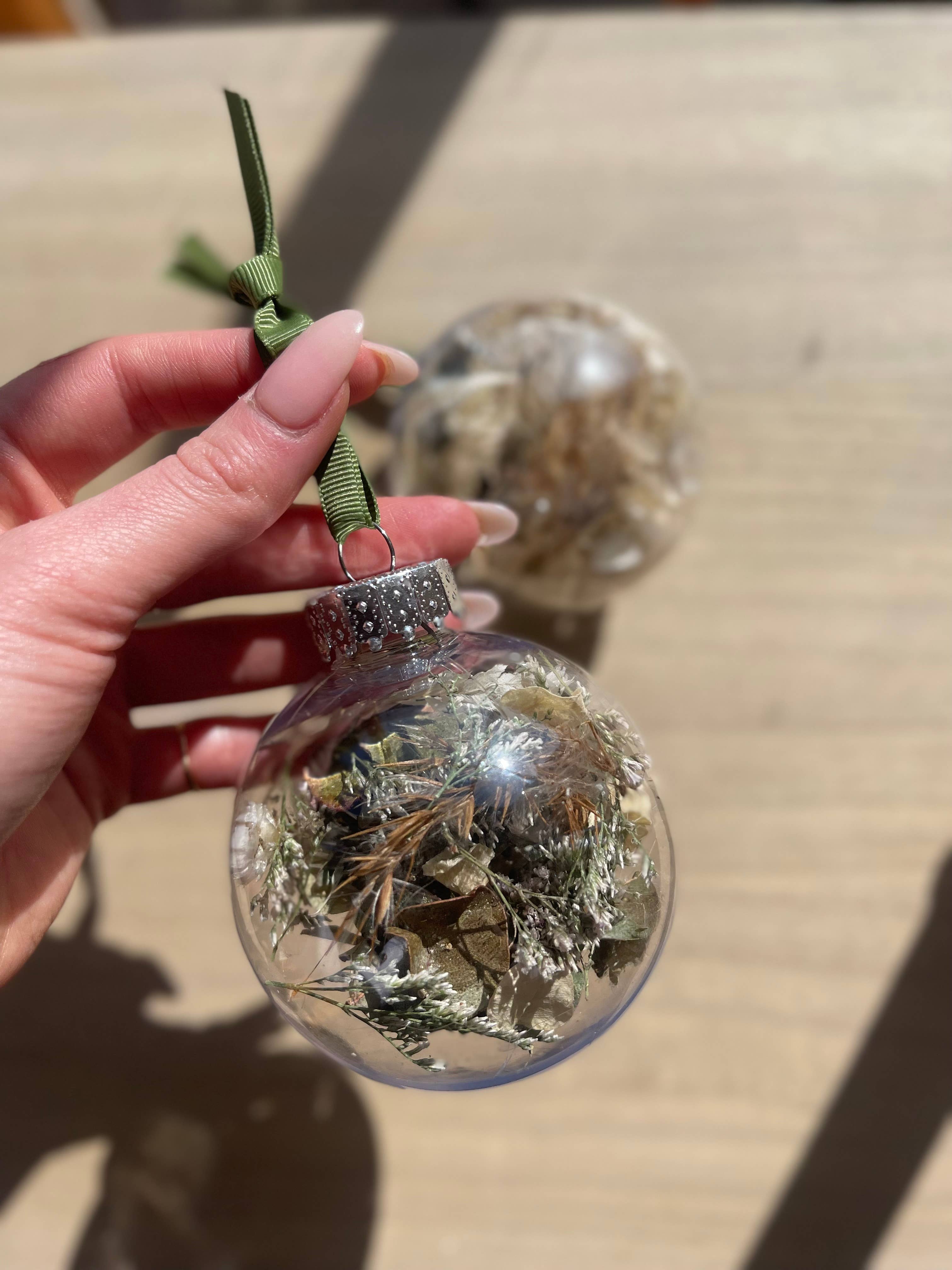 Moss and Magnolia - Wholesale Christmas Decoration - Opening Packages (Christmas Baubles)6