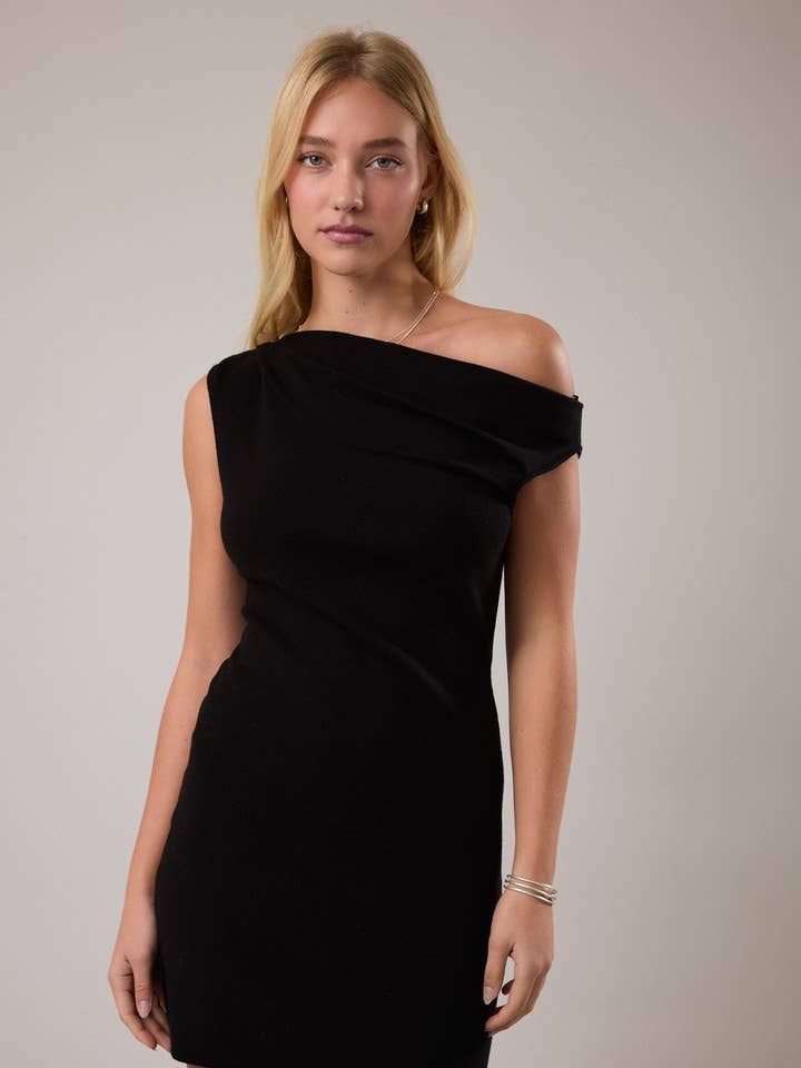 LE LIS - Wholesale Dress - Women's - ASYMMETRICAL SHOULDER SWEATER MINI DRESS0