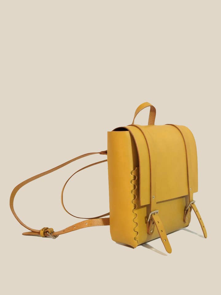 Tasker Collection - Macá rygsæk for engroshandel hos LAMA Leather Goods