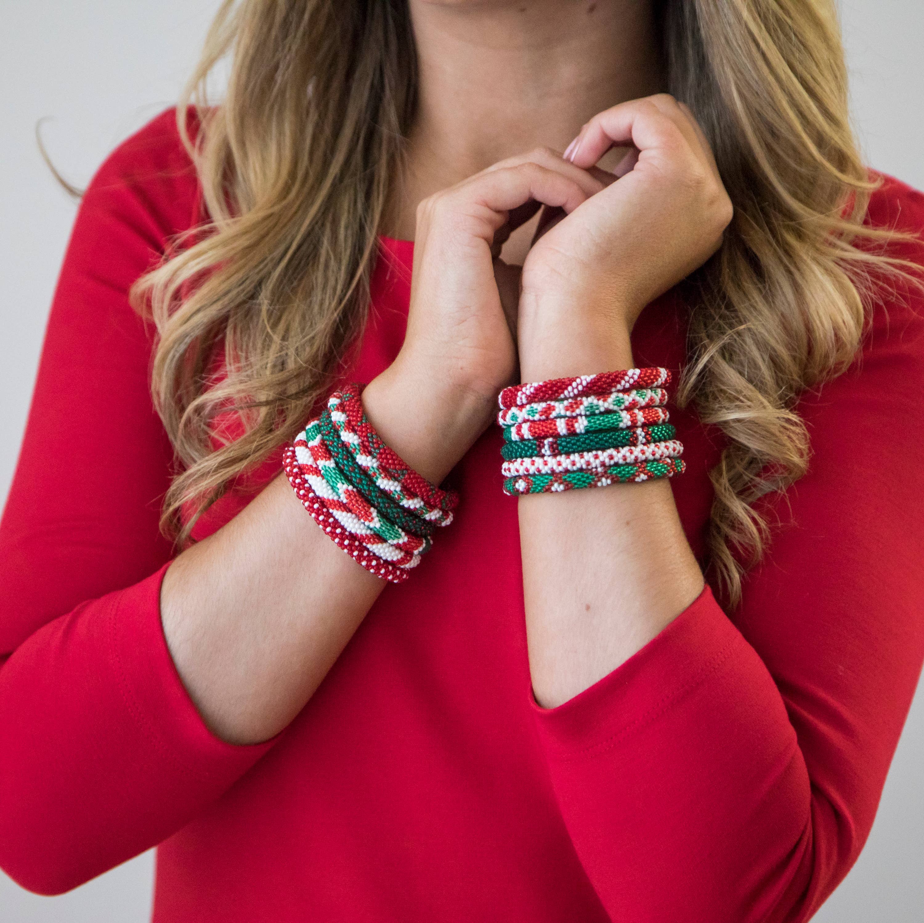 Aid Through Trade - Wholesale Jewelry Set - Roll-On® Christmas Bracelets (Mistletoe) - Set of 129