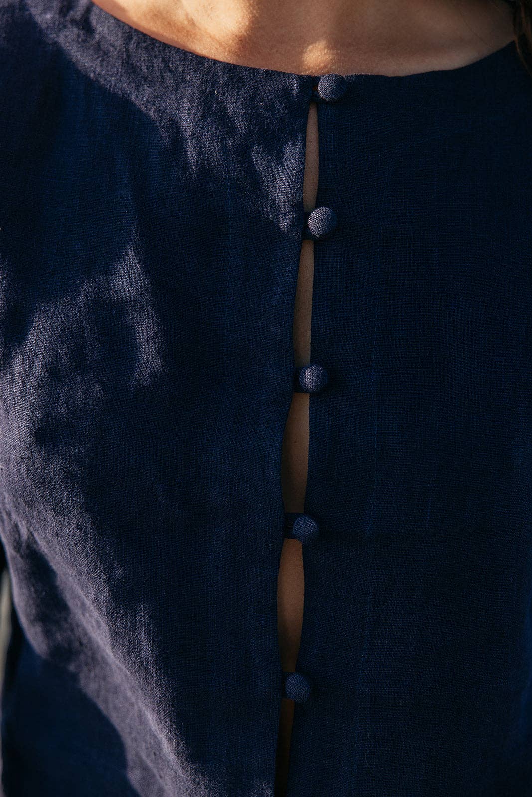 ISLA & SAIGE - Wholesale Cardigan - Women's - Bessette Linen Button Cardigan4