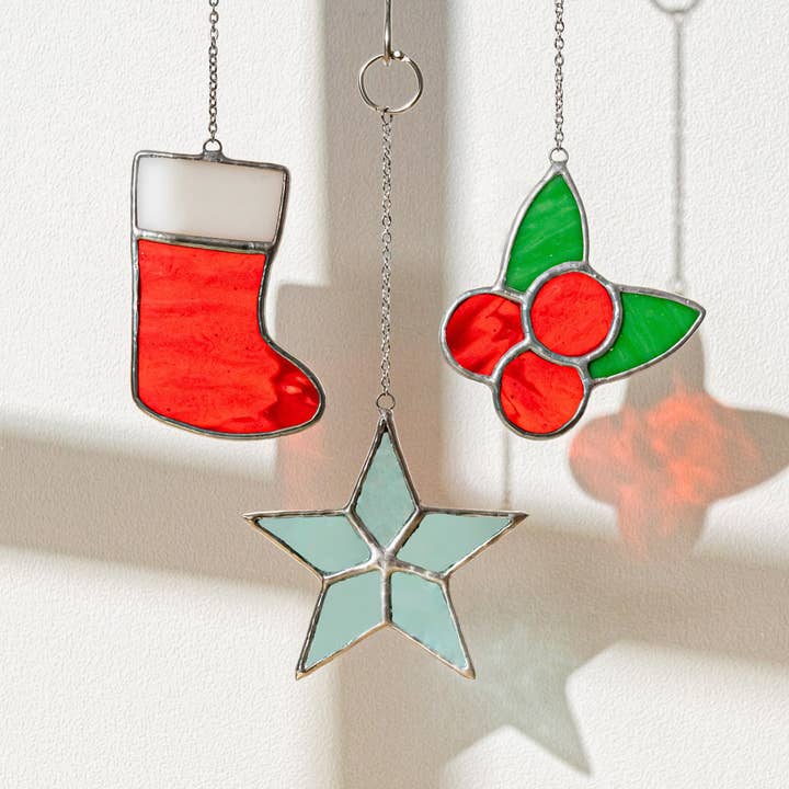 MondoBellissimo - Wholesale Suncatcher - Stained Glass Xmas Ornament Suncatcher for Festive Decor F907