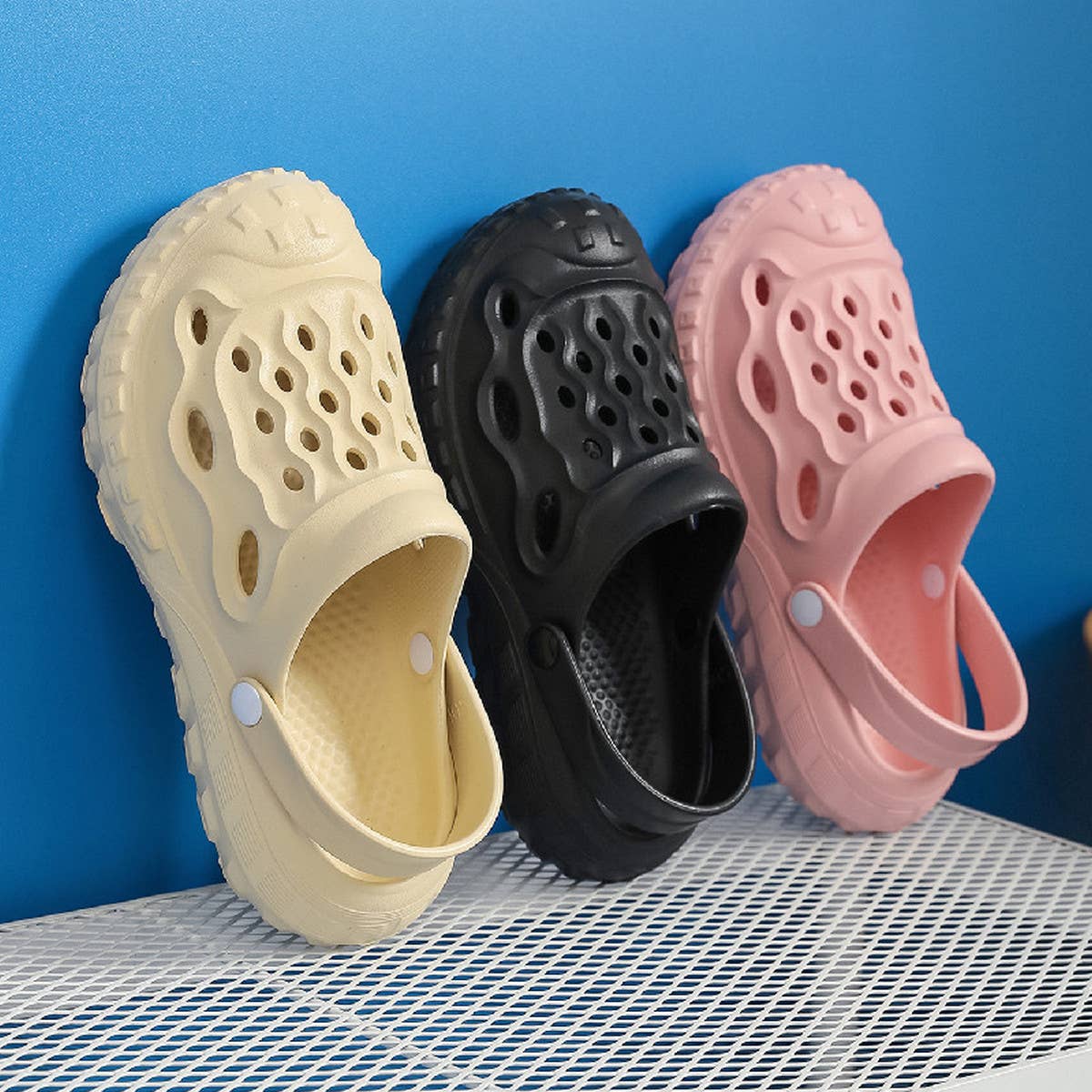 ACCITY - Wholesale Slippers - Women's - NEW STYLE CLOGS AND SLIPPERS FOR HOME USE_CWSHS064214