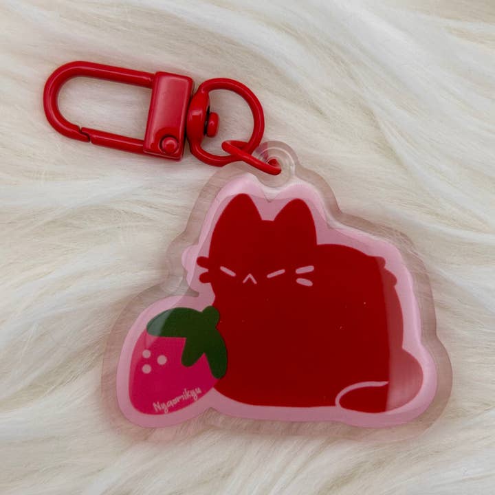 Strawberry Cat Keychain for wholesale by Nyaomikyu