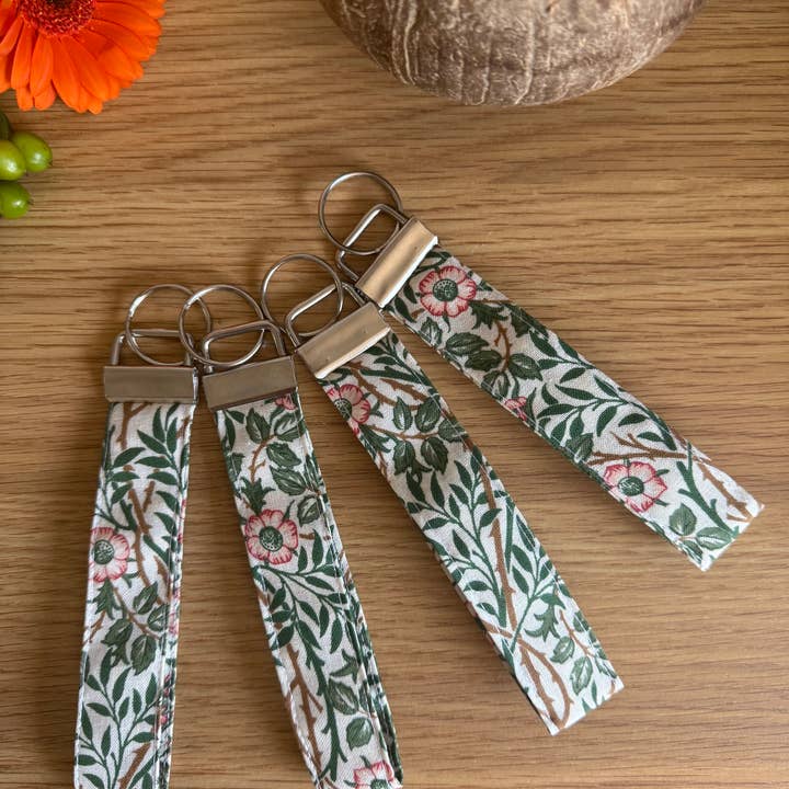 Lou Bees - Wholesale Keychain - Women's - William Morris Wristlet keychain1
