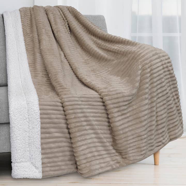 Pavilia - Wholesale Throw Blanket - Ribbed Sherpa Throw Blanket64