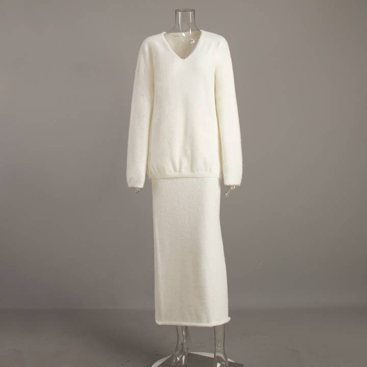 Marayn - Wholesale Top & Skirt Set - Women's - Chic European Knit VNeck Sweater Skirt Set27