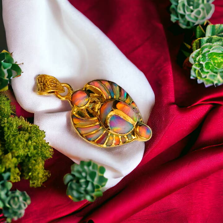 ALADDIN'S LAMP JEWELRY – wholesale Individual charm/pendant – Gold Winged Royal Scarab Of Rebirth Pinky Opal Pendant10