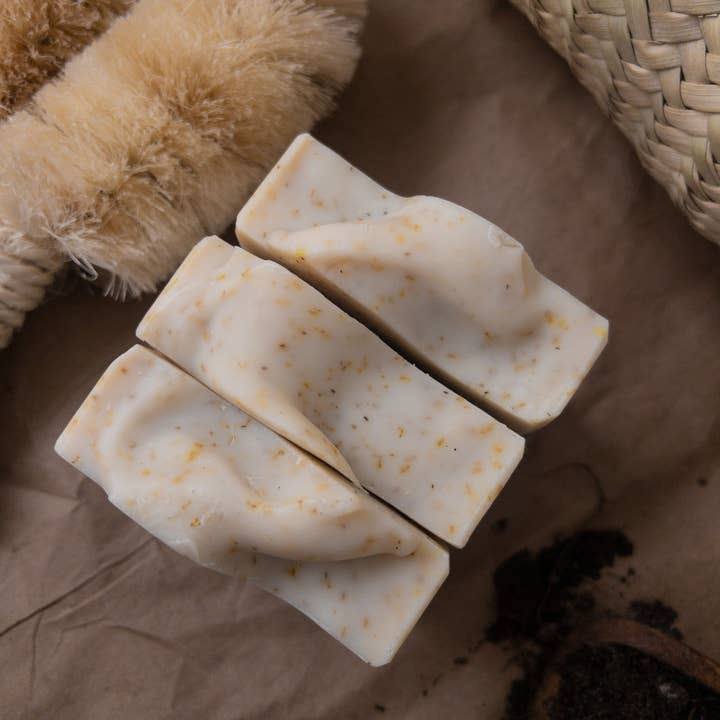 The Ash House Soap Studio - Wholesale Bar Soap - Gardener’s Dual Exfoliation Handcrafted Soap1