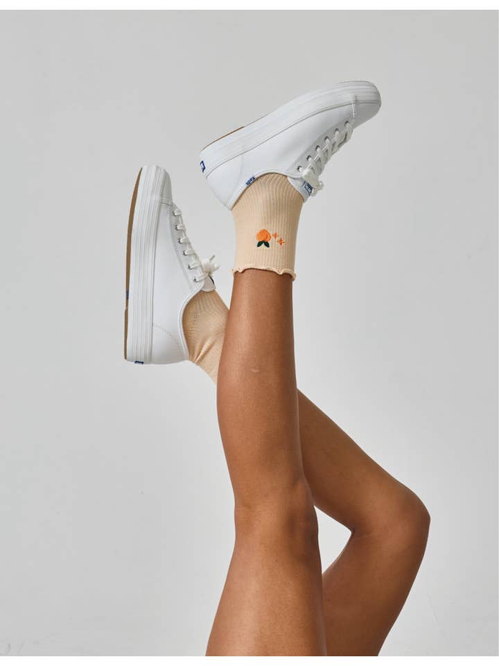 LUCKY HONEY - Wholesale Socks - Women's - Everyday Ruffle Sock5