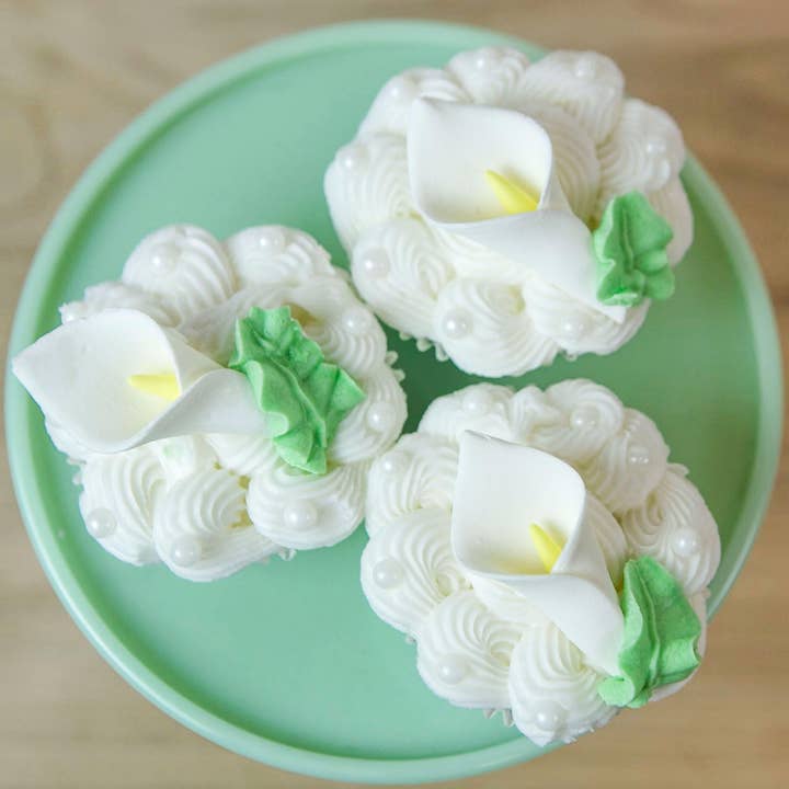 Global Sugar Art - Wholesale Cake/Cupcake Topper - Calla Lily Sugar Cake Flowers by Global Sugar Art, White with Yellow, Unwired, Medium, 18 Count1