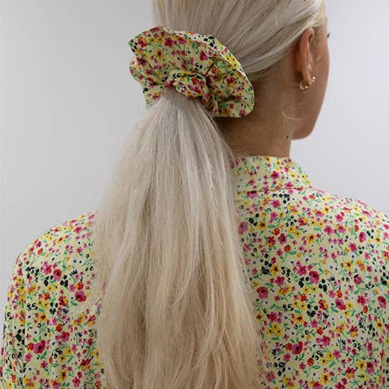 Designerfriday – wholesale Scrunchie - Women’s – Floral Oversized Scrunchie10