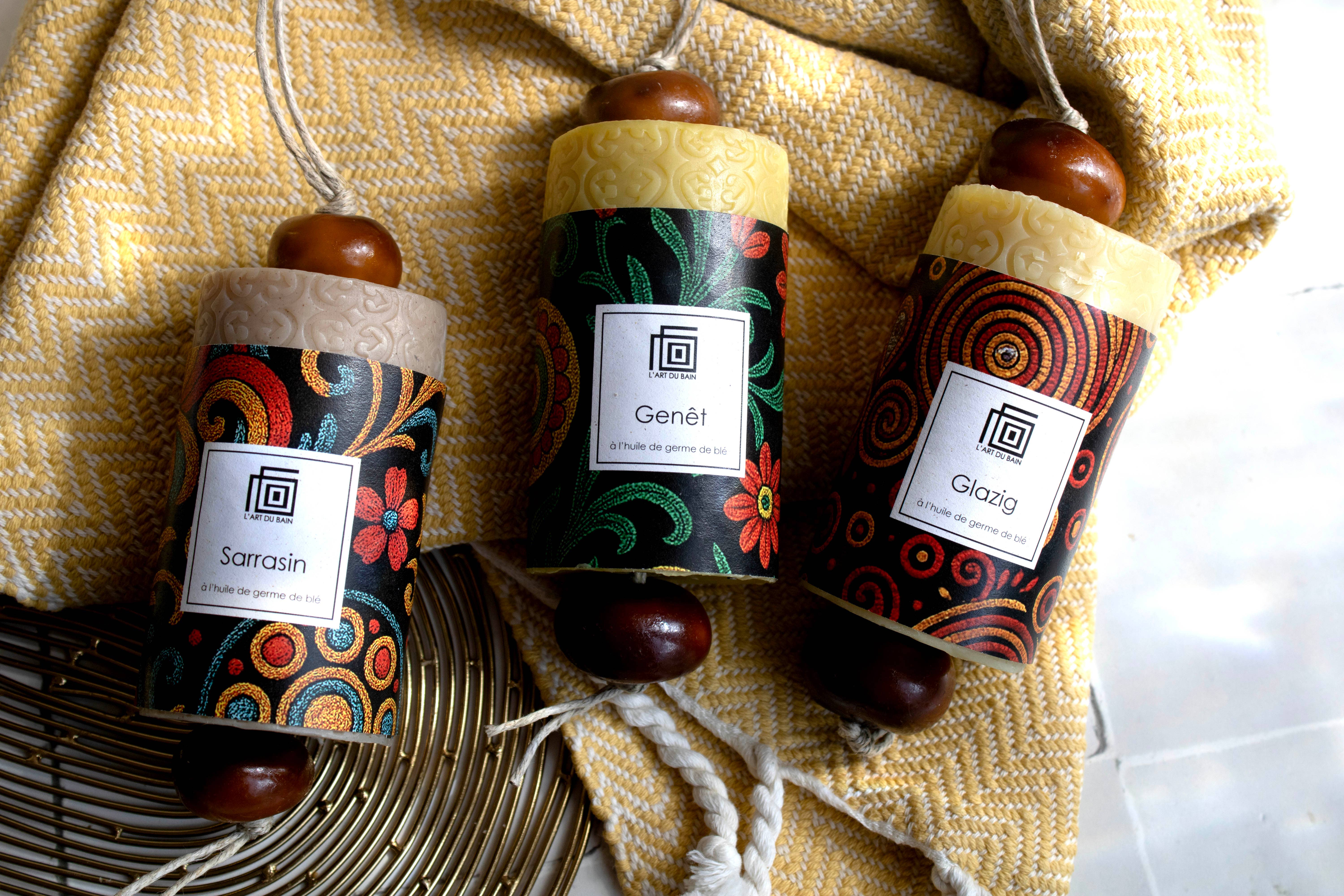 L'Art du Bain - Wholesale Bar Soap - "Brittany" soap on a rope with pouch