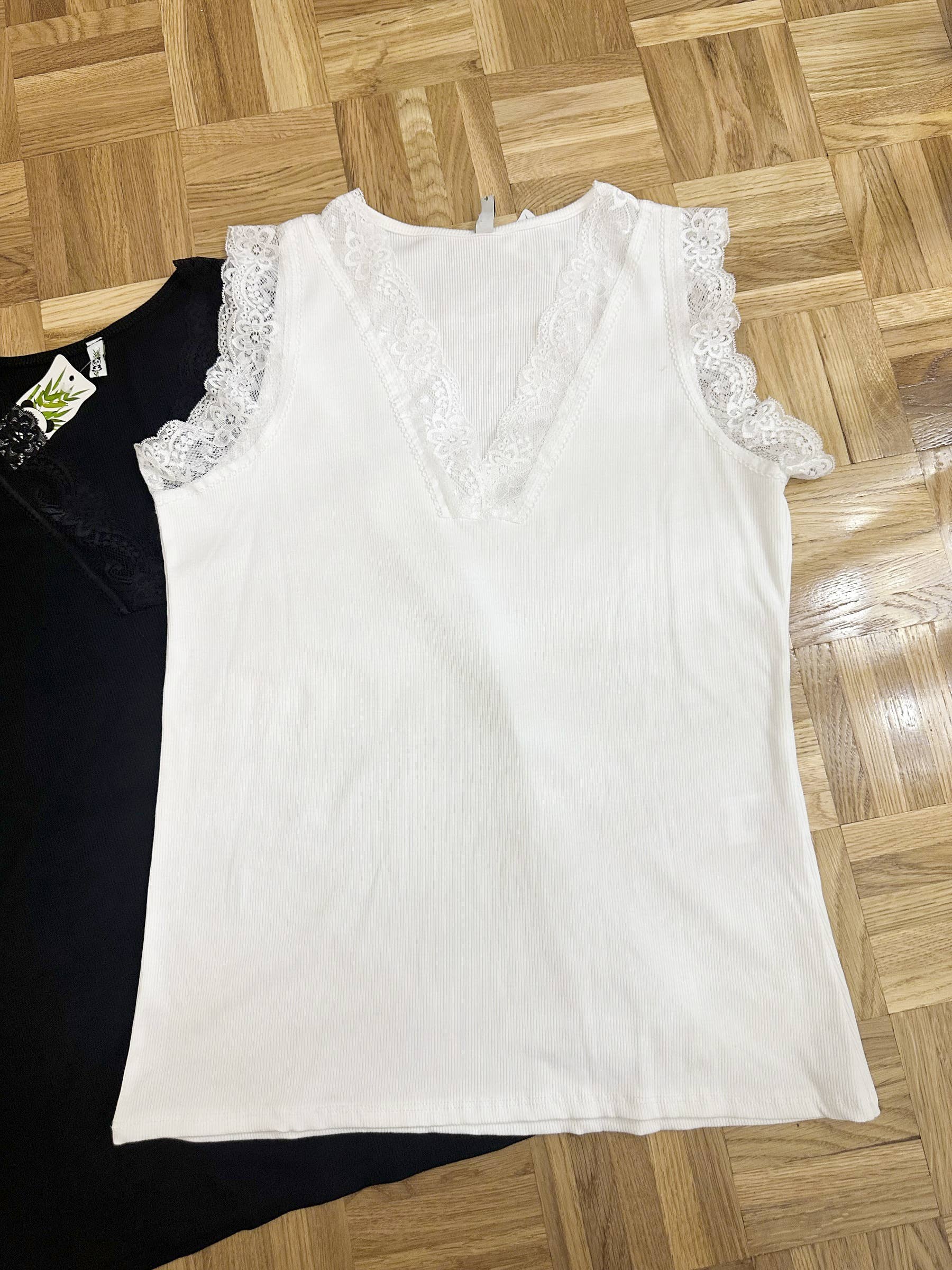 ZAFA PARIS – Engroshandel Tanktop – Kvinder – ZAFA PARIS ribbet top med V-hals og blonde i plus size10