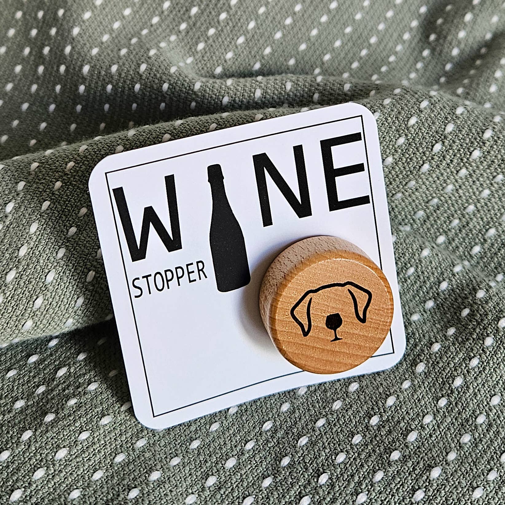 Lou Golden Designs – wholesale Wine stopper – Paws & Pour Wine Stopper