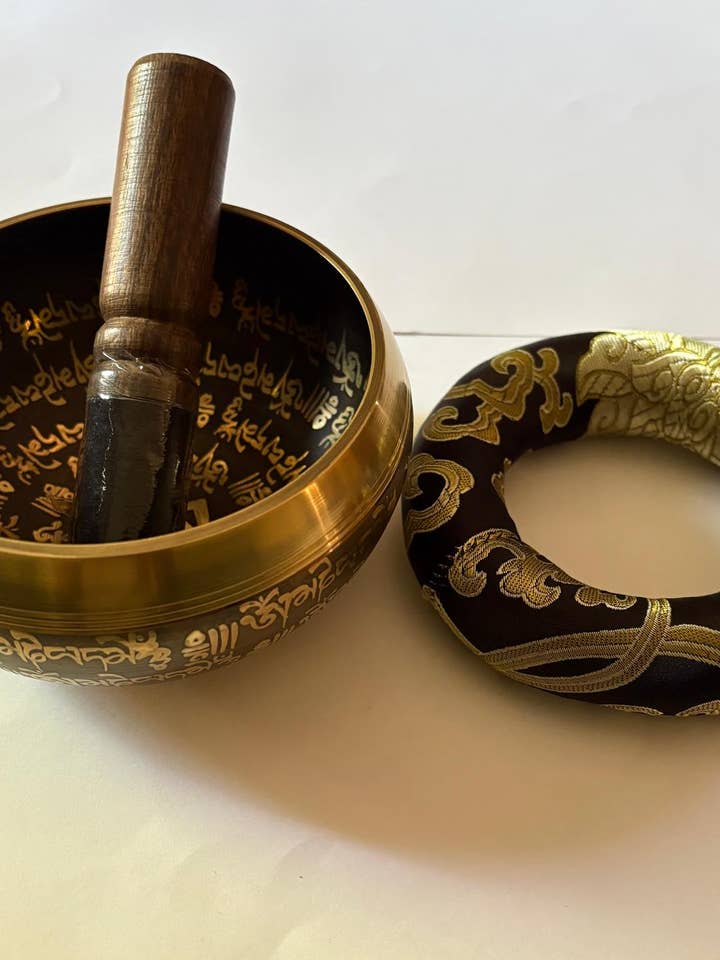 Tibetan Singing Bowls, 12 cm size for wholesale by jiomind