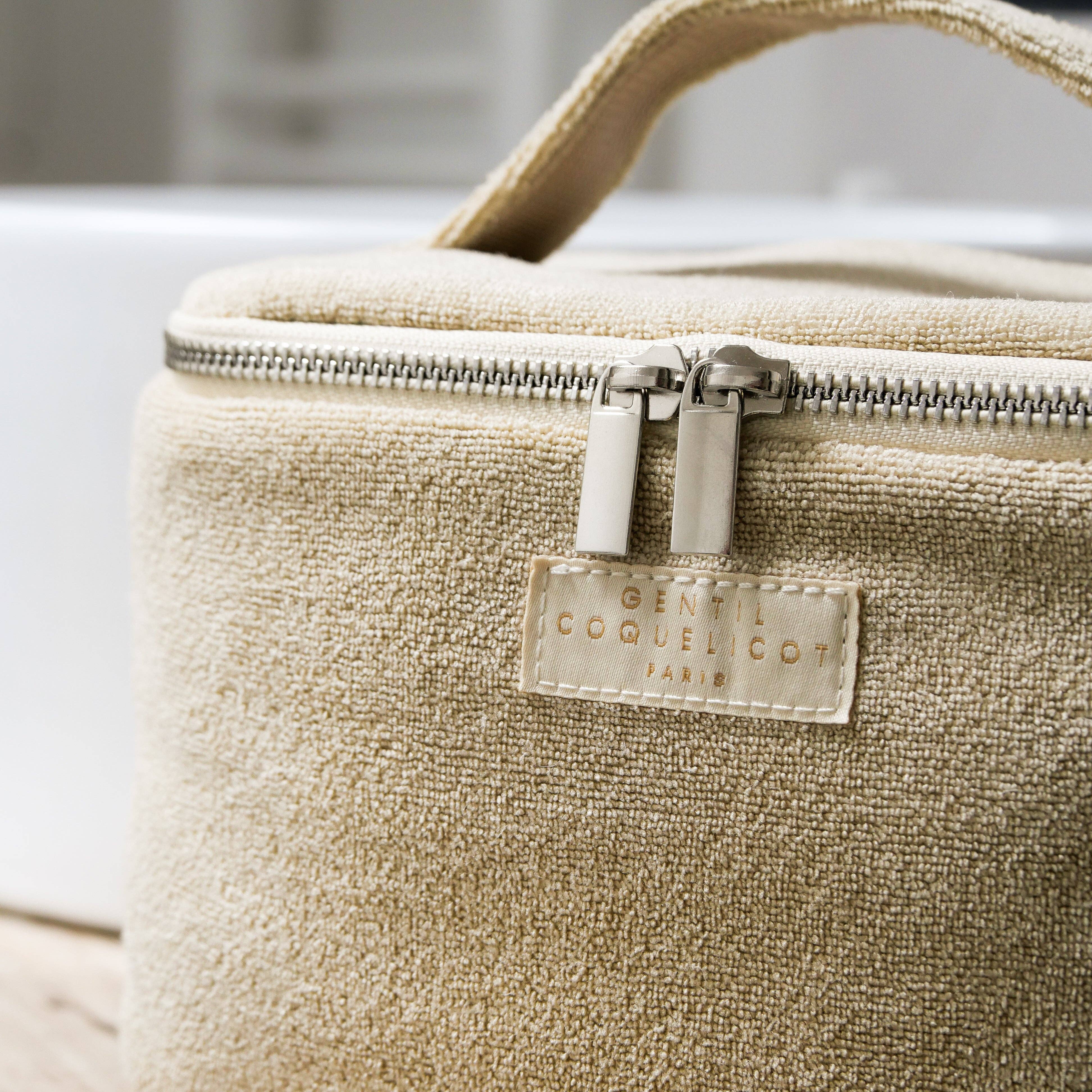 Gentil Coquelicot Paris - Wholesale Makeup/Cosmetic Bag - Vanity sponge0