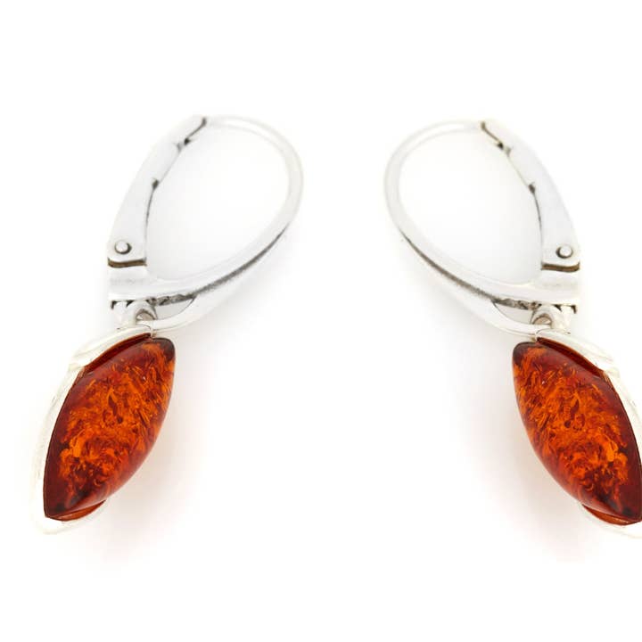 Oorbellen met navette in amberkleurige cognac, zilver voor wholesale door OPALOOK France