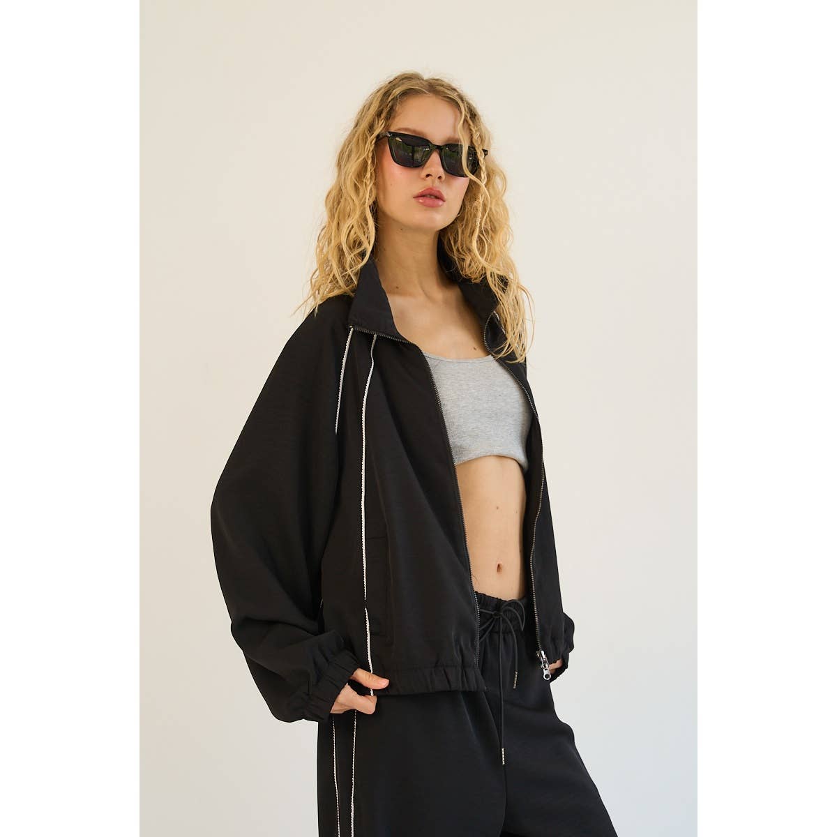 The GREii – wholesale Top & pants set (NOT Loungewear) – Women's – Metalic Piping Detail Top and Drawstring Pant Set 1