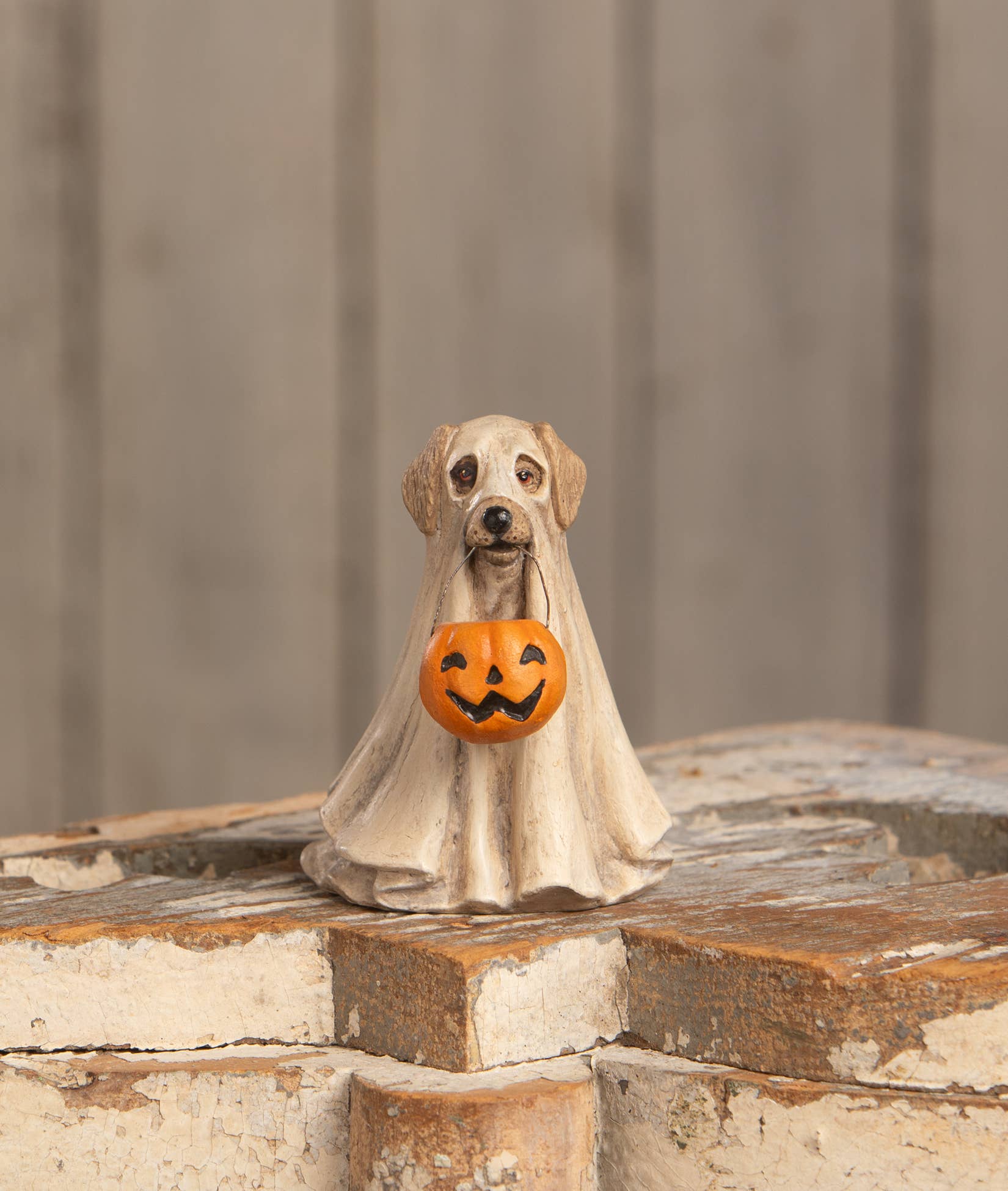 Bethany Lowe Designs - Wholesale Decorative Figurine - Spooky Ghost Dog0