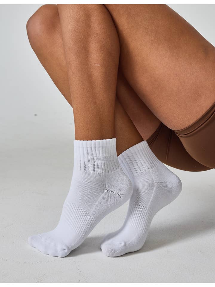 LUCKY HONEY - Wholesale Socks - Unisex - Everyday Cropped Crew White - Unisex