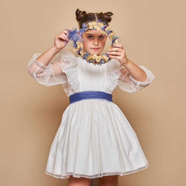 Margot ceremoni kjole i natursfarvet plumeti tyl for engroshandel hos BADUM BADERO