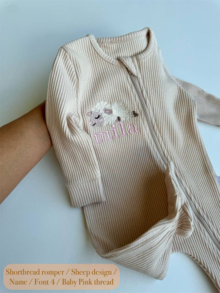 DreamBuy - Wholesale Sleepsuit - Baby - Safari Theme Personalised Zip Romper1