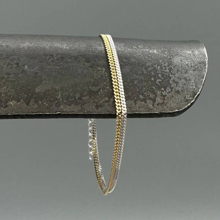 Zweifarbiges, winziges Kettchen-Doppelstrang-Armband für den Großhandel von Something Silver